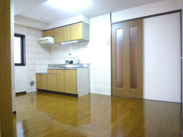 神奈川県川崎市川崎区伊勢町 リビング