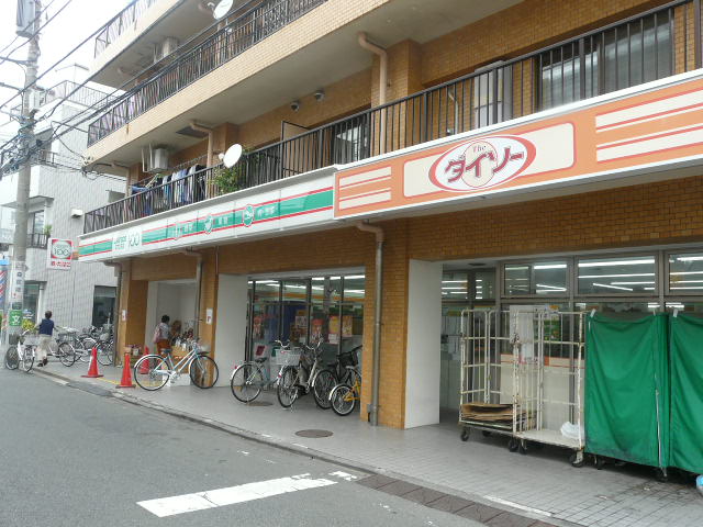 神奈川県横浜市金沢区泥亀２丁目 コンビニ