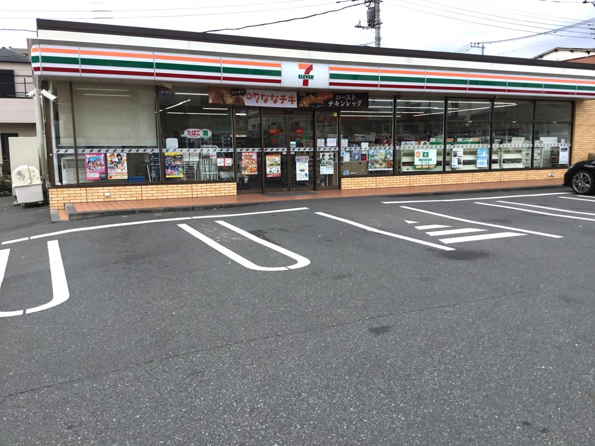 神奈川県横浜市金沢区柳町 コンビニ