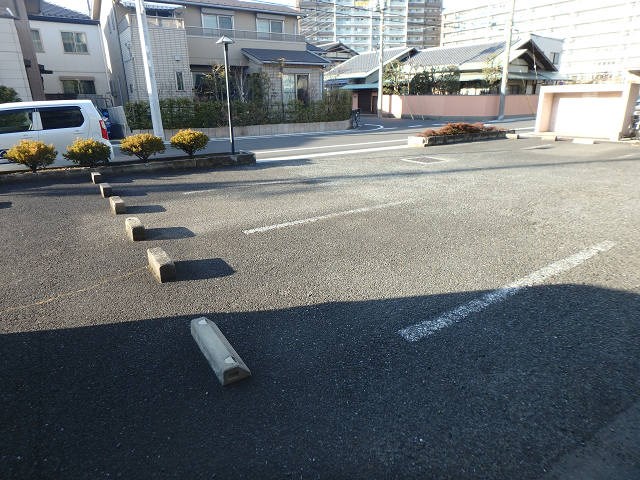 千葉県浦安市弁天１丁目 駐車場