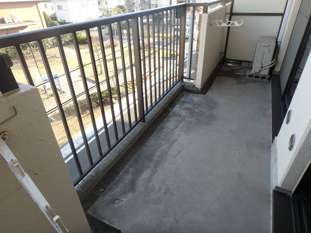 千葉県浦安市弁天１丁目 ベランダ