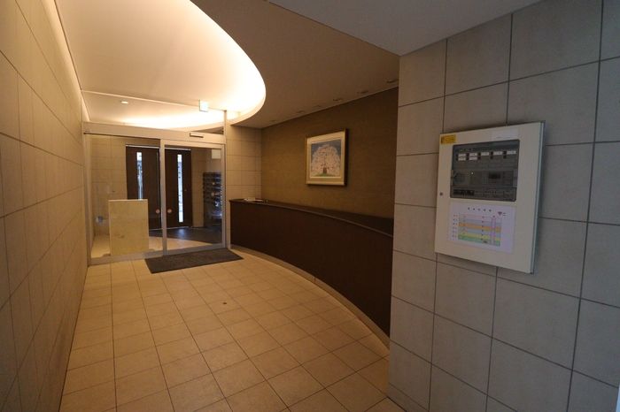 神奈川県川崎市川崎区大師駅前１丁目 エントランス