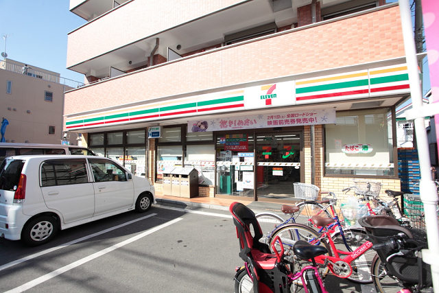神奈川県横浜市鶴見区市場西中町 コンビニ