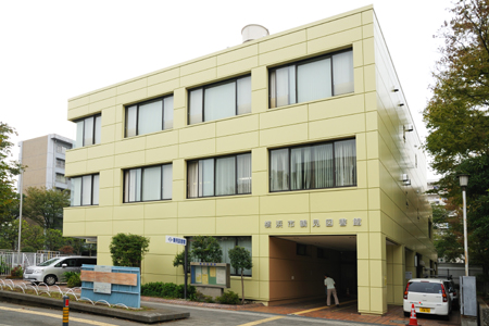 神奈川県横浜市鶴見区市場西中町 図書館