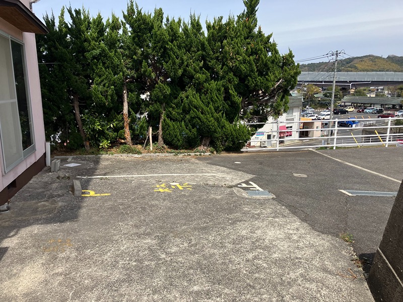 小川アパート 駐車場