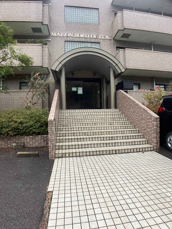メゾン ボルデロー エントランス