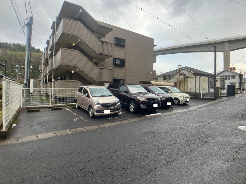 メゾン ボルデロー 駐車場
