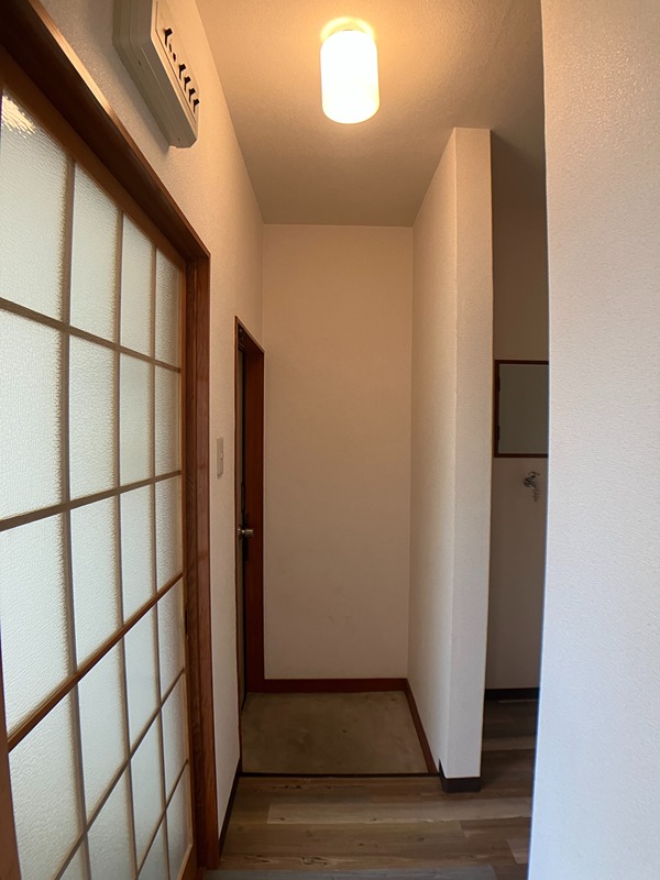 コウジハイツ向山 玄関