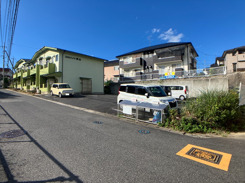 コウジハイツ向山 駐車場