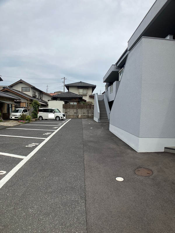 パークシャトー 駐車場