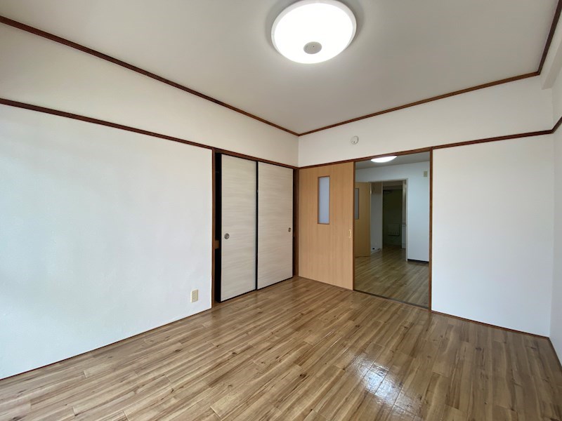 松江山忠ビル ベッドルーム