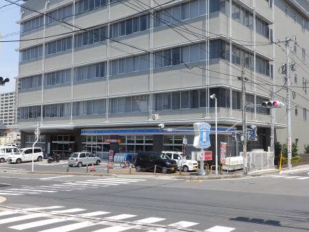 松江山忠ビル コンビニ