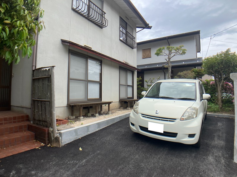 上乃木６丁目貸家 駐車場