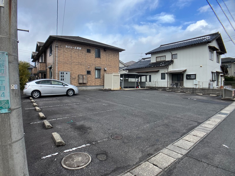 セジュール東部 駐車場