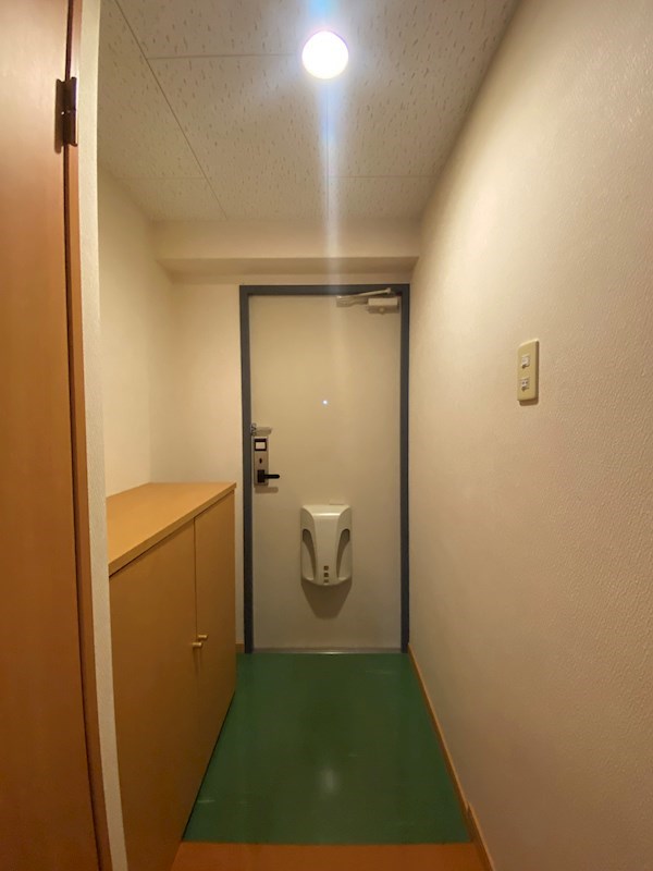 コンセルジュ 玄関