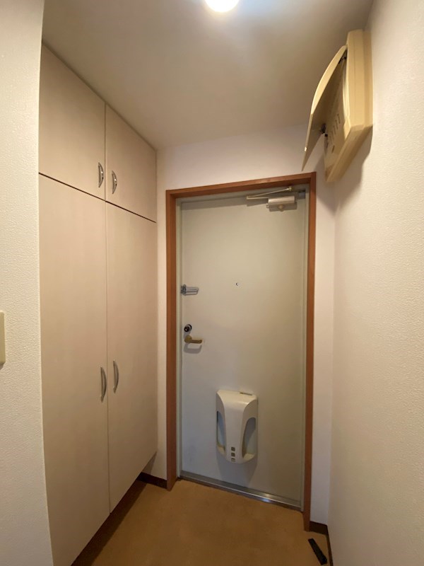 足立マンション２番館 玄関