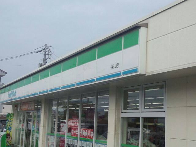 ドミールしずＢ棟 コンビニ
