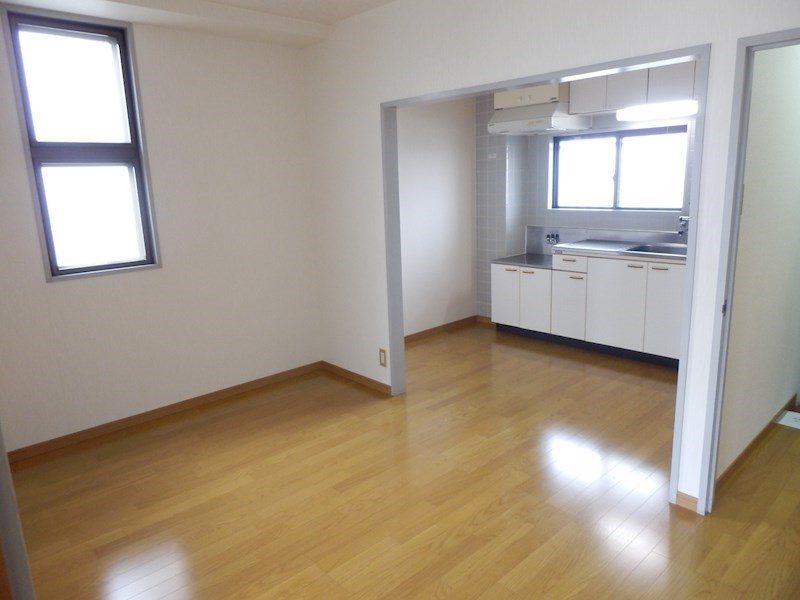 鵜の森ビル リビング