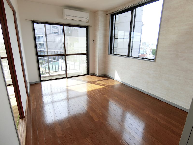 鵜の森ビル リビング