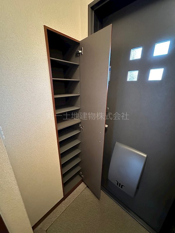 プレミールコート 玄関