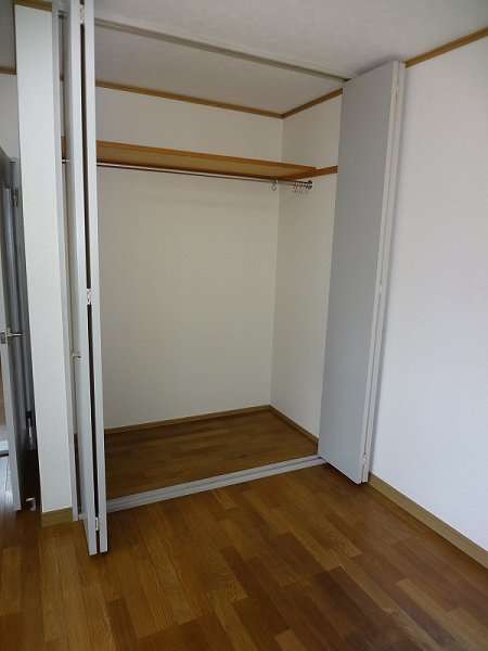 ロイヤルタウン 収納