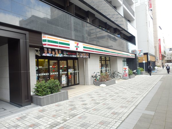 東ビル本町 コンビニ