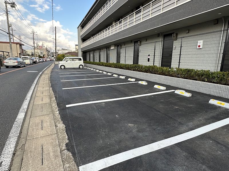 レフィシア（都町） 駐車場