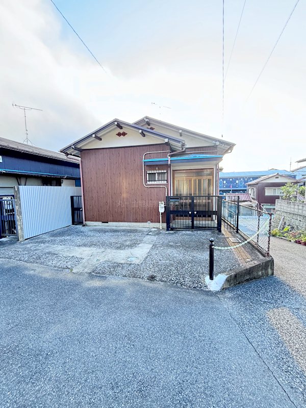仁戸名町H貸家Ⅱ 駐車場