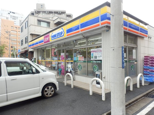 フラッツ風戸 コンビニ