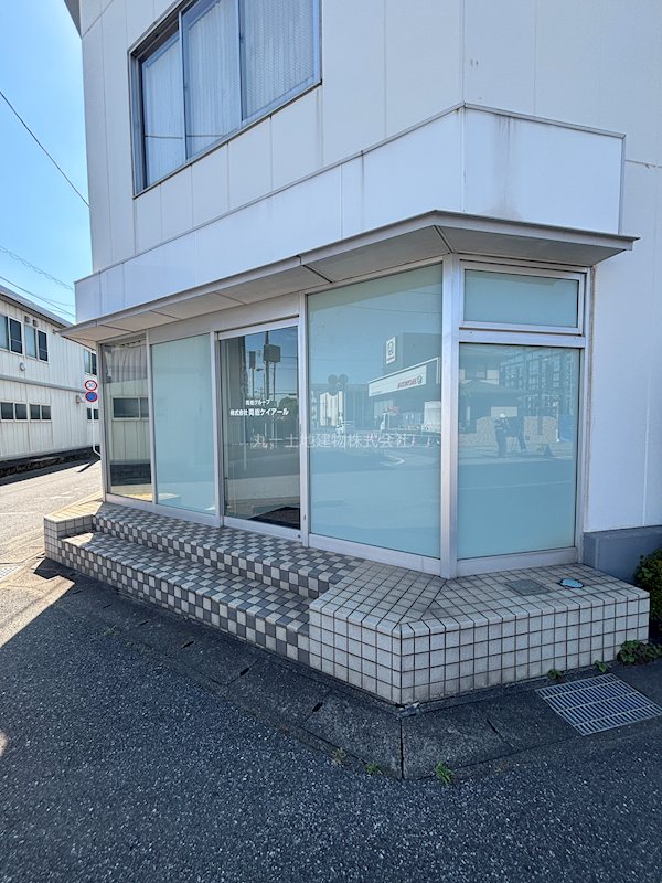 両総ケイアールビル 玄関