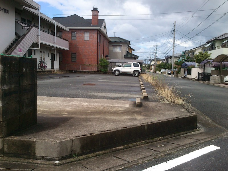 スカイ横浜Ⅰ 駐車場