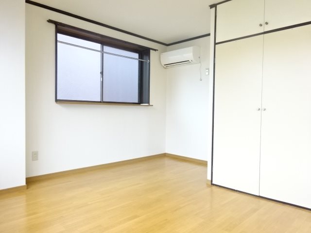 梅田ファニッシュメント ベッドルーム