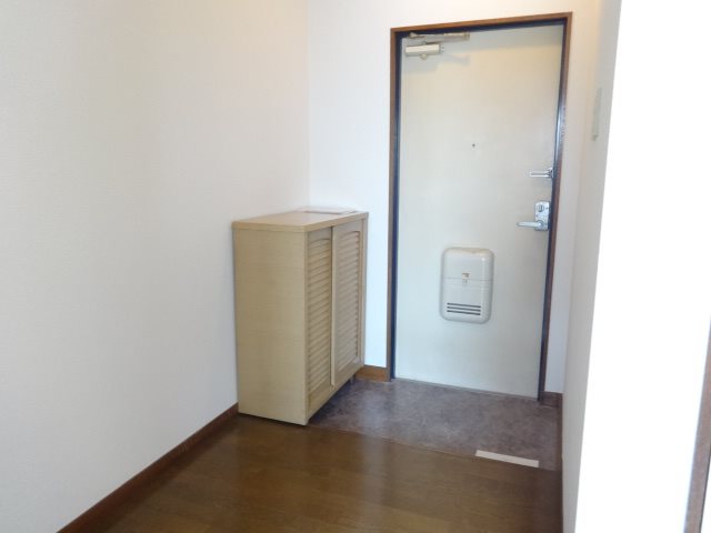 家常ビル 玄関