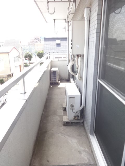 家常ビル ベランダ