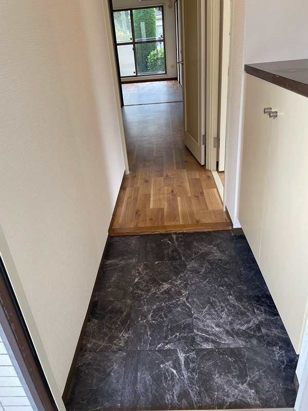 マンション紺利3  玄関