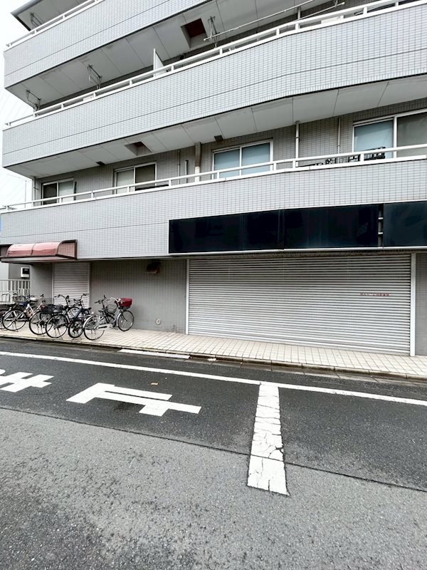 家常ビル ベランダ
