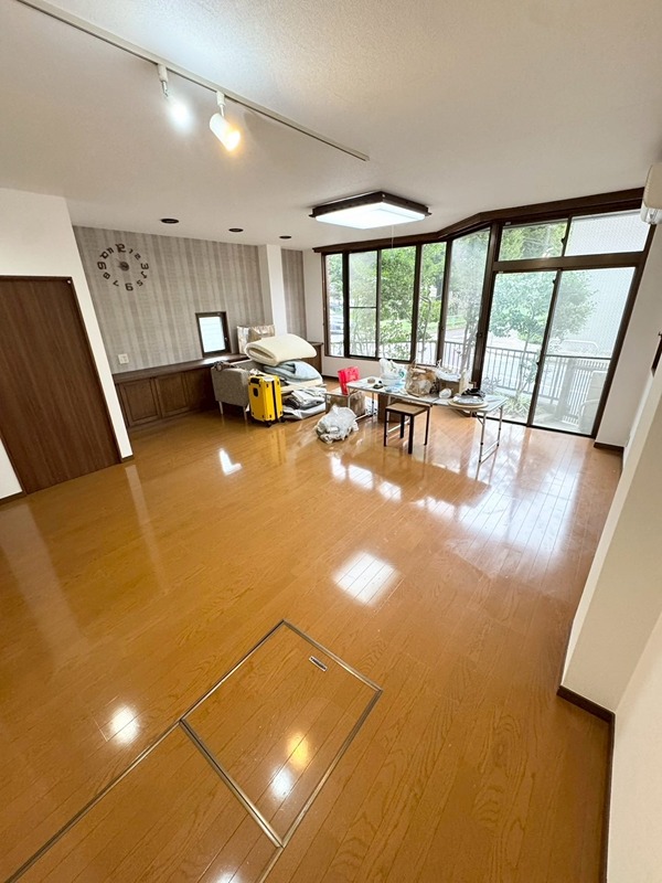 竹の塚二丁目戸建 リビング