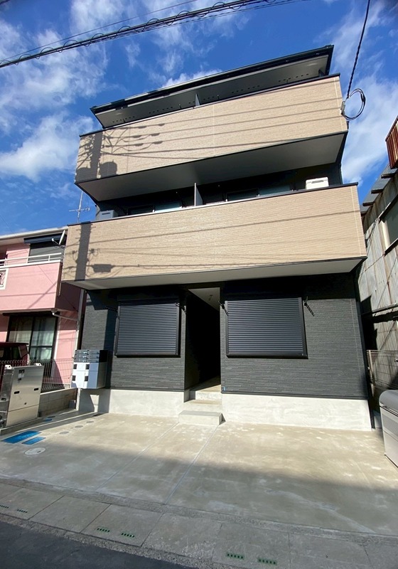 ラピスラズリ南鳩ヶ谷 201号室 外観