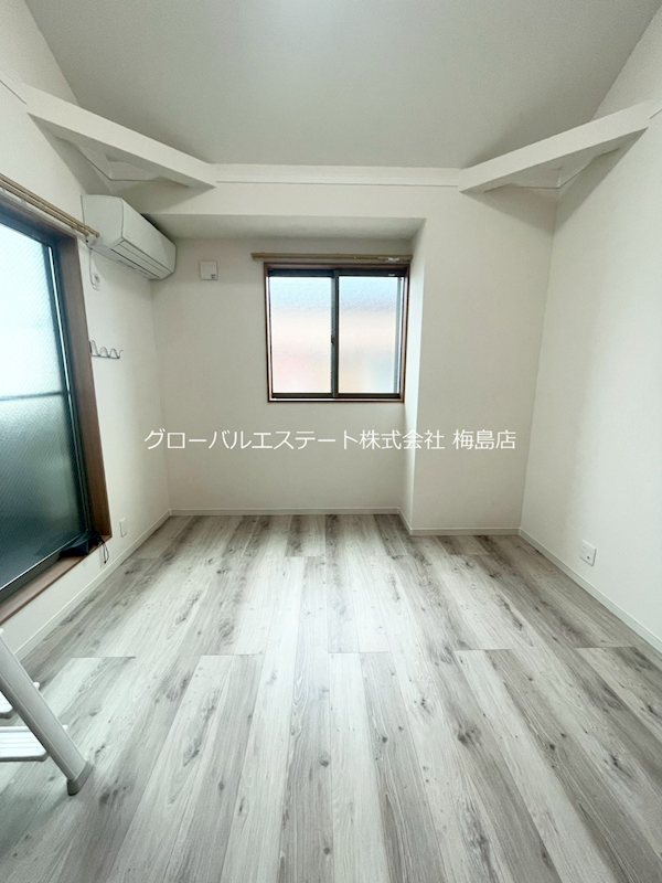 ツゥーセンナリ ベッドルーム