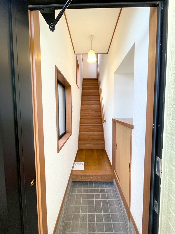 西伊興貸家 玄関