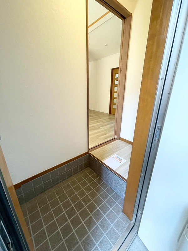 西伊興貸家 玄関