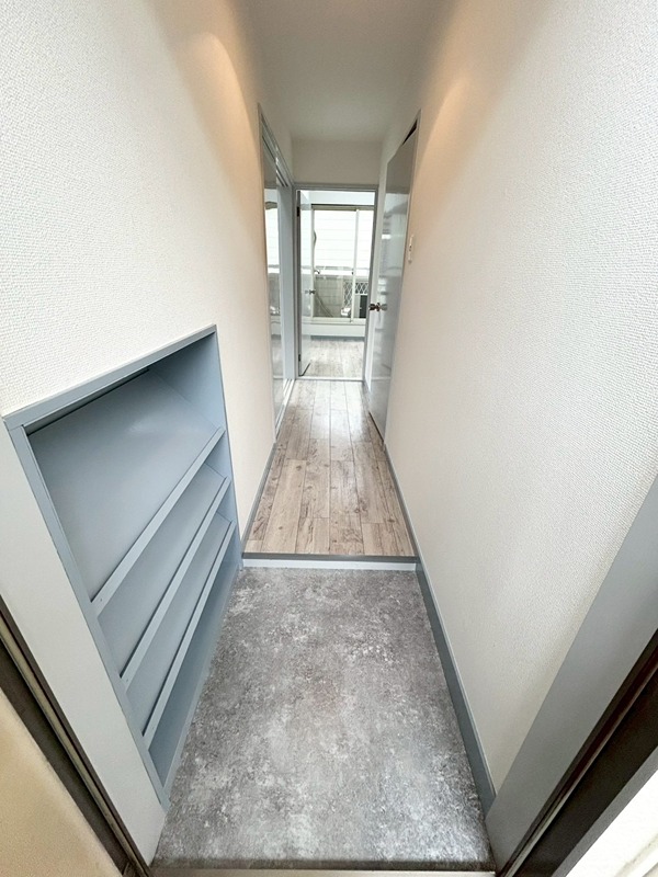 ホワイトパレスフジ  玄関