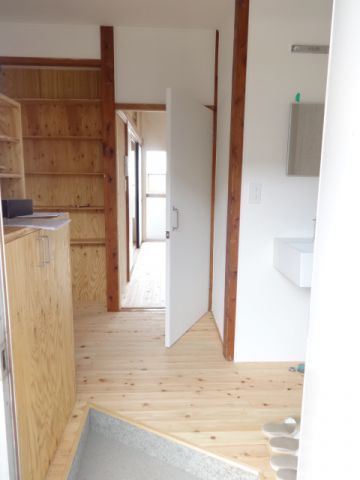 ワカミヤハイツ 玄関