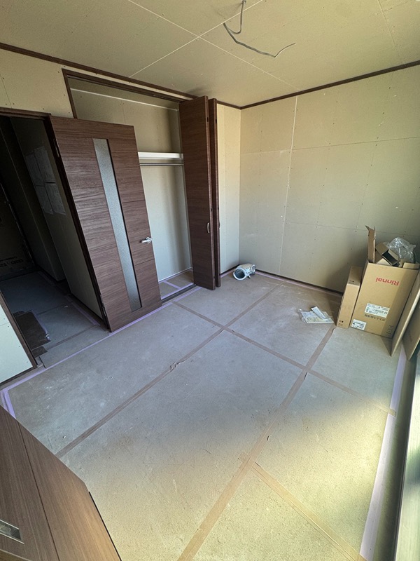 FIORE三郷中央 玄関