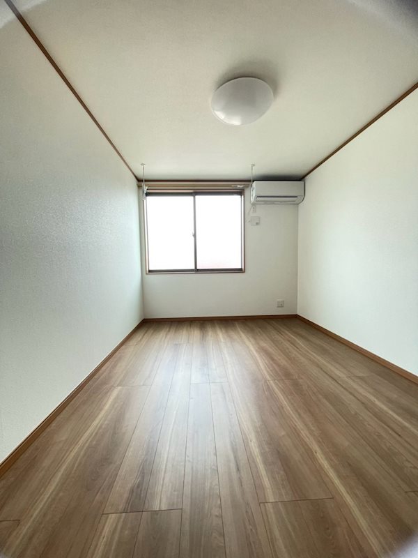 アルバート リビング