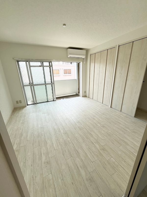 小林ビル  ベッドルーム