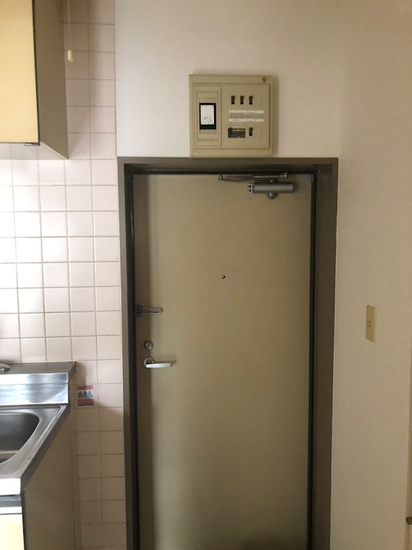 スカイコート西新井 玄関