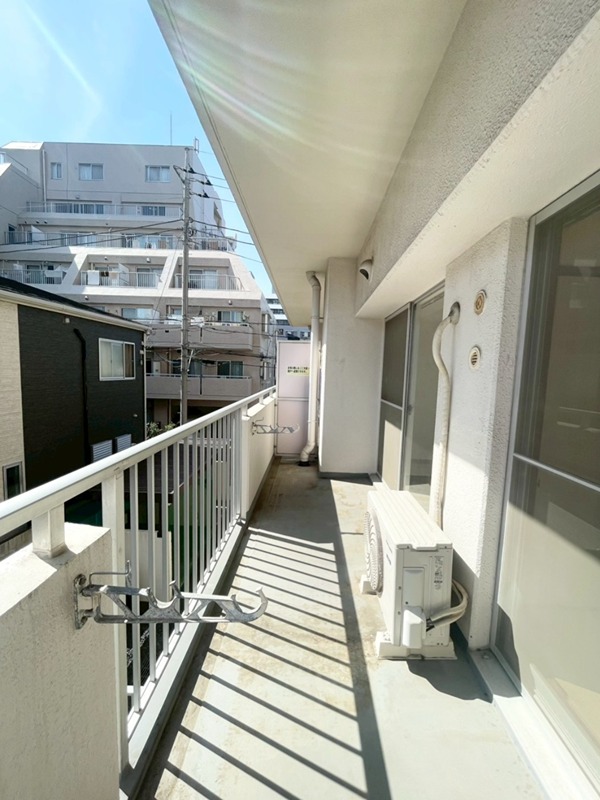 ヴィラコヤス弐番館 ベランダ