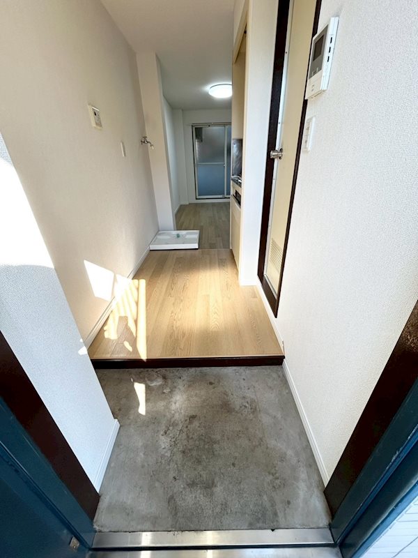 グローバルビュー21 玄関