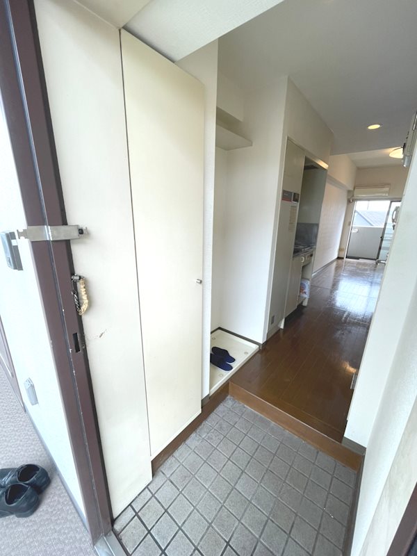 パークヒル舎人      玄関